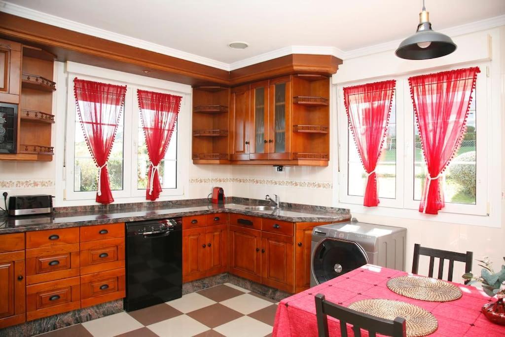 Chalet Con Magnificas Vistas Al Mar 佩罗拉 外观 照片
